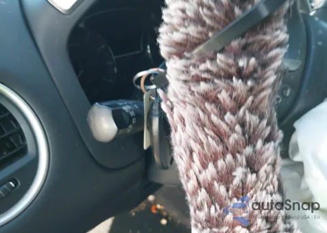 2019 Nissan Pathfinder Sv z USA, uszkodzony, nr VIN 5N1DR2MN6KC649128